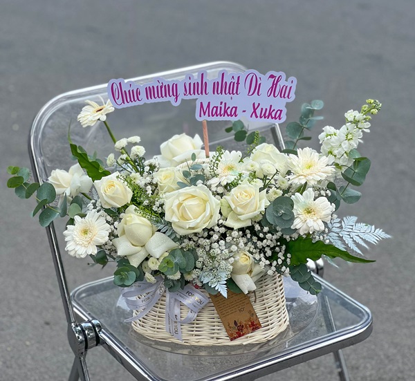 Những Mẫu Hoa Tặng Sếp Nữ Thanh Lịch Và Lịch Sự Được Yêu Thích