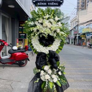 kệ hoa chia buồn trang trọng – silent tribute