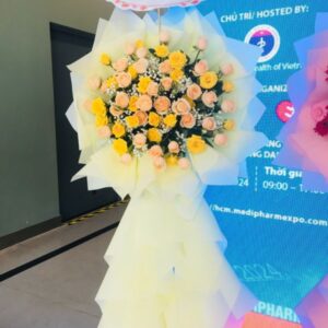 kệ hoa chúc mừng thanh lịch – elegant smile