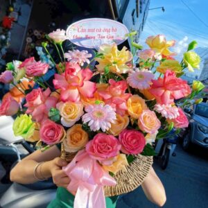 giỏ hoa chúc mừng ngọt ngào – sweet blossom