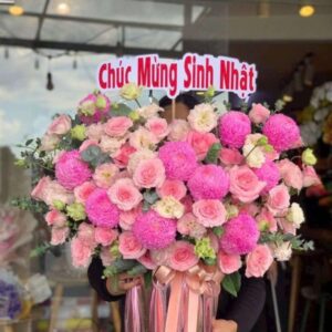 giỏ hoa sinh nhật cao cấp – pink elegance