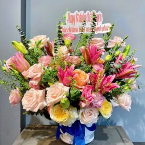 Giỏ Hoa Chúc Mừng Sang Trọng – Golden Blossom