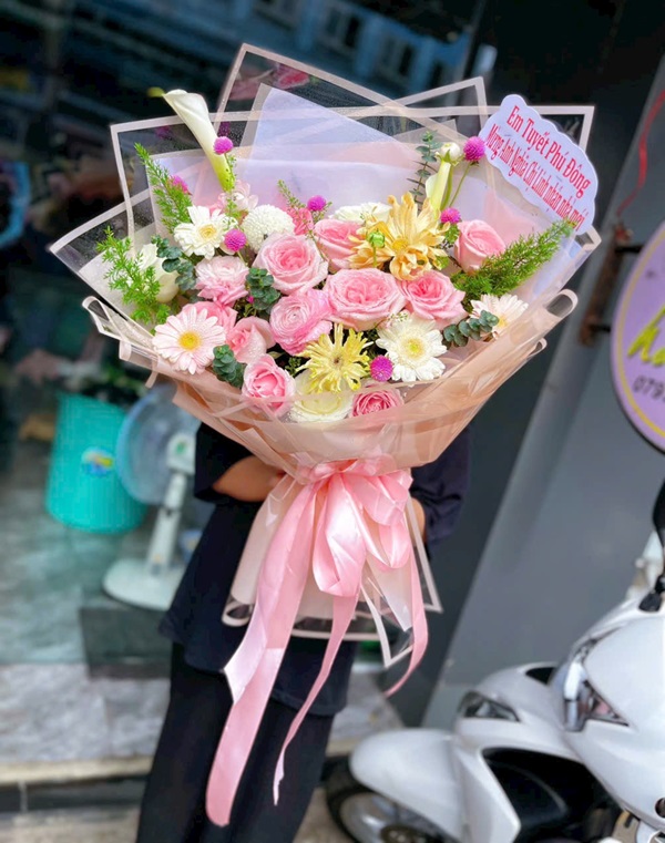hoa sinh nhật tone trắng hồng