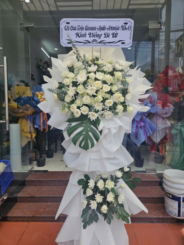 Gợi Ý Vòng Hoa Chia Buồn Theo Ngân Sách | Đẹp, Lịch Sự Và Phù Hợp