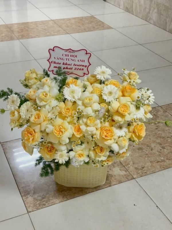 hoa-chuc-mung-tone-vang-4 Giỏ Hoa chúc mừng tone vàng