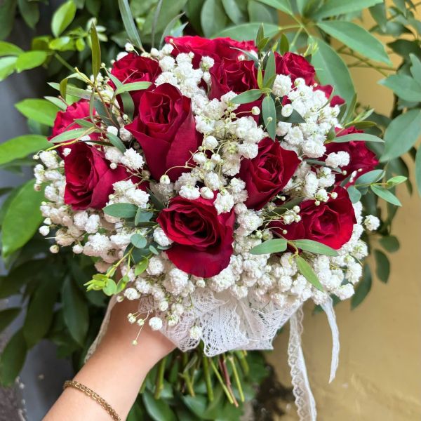 Hoa cưới cầm tay hoa Hồng