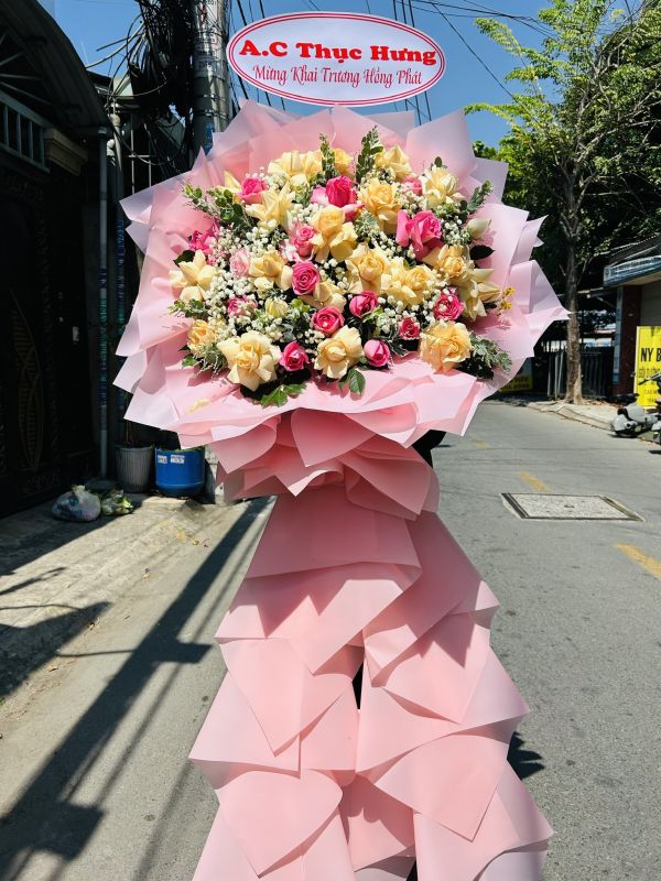 kệ hoa khai trương
