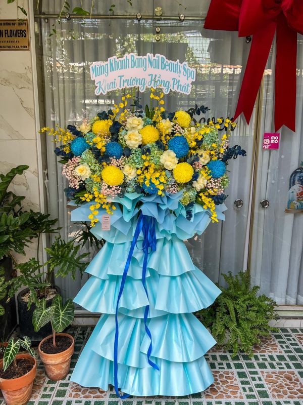 kệ hoa khai trương tone vàng cho công ty