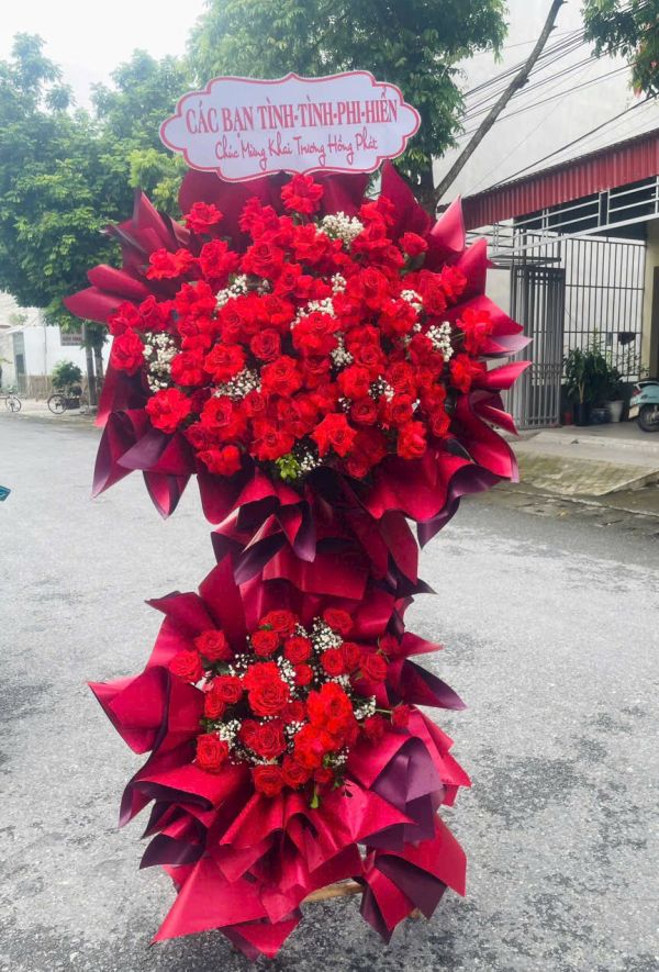 kệ hoa khai trương tone đỏ