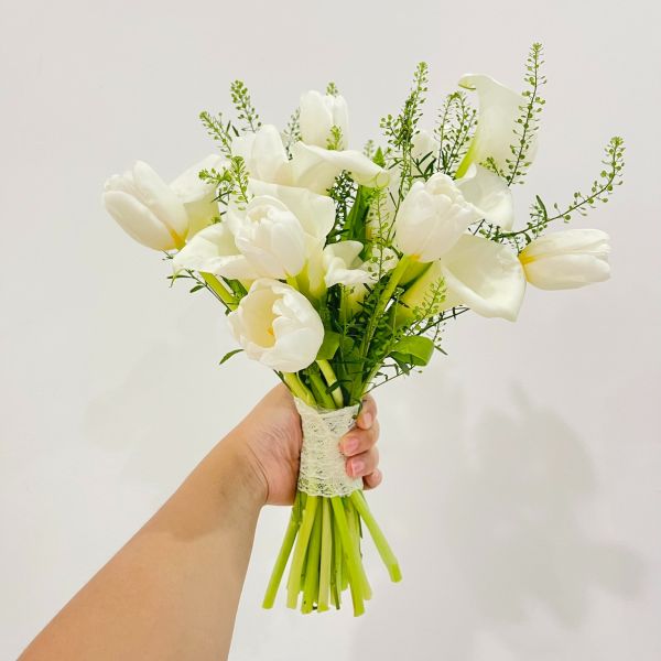 Những Mẫu Hoa Cầm Tay Cô Dâu Phong Cách Hàn Quốc Được Yêu Thích