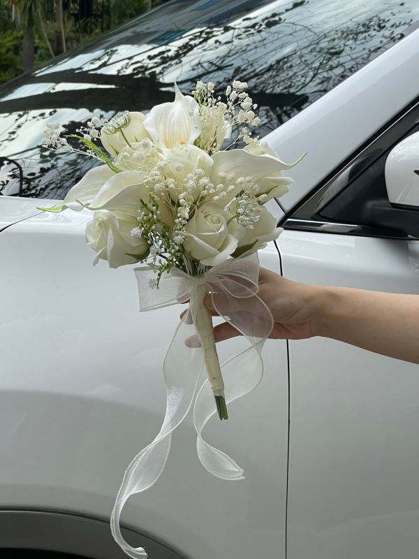 Bó hoa cưới cầm tay